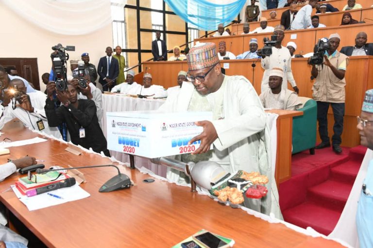 Governor Sani Bello Felicitates With The 9th Niger Assembly On First Year Anniversary